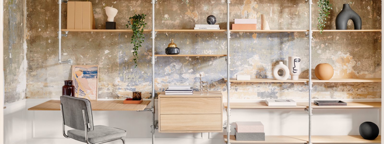 Mit Stangen + Regalen + Kommoden