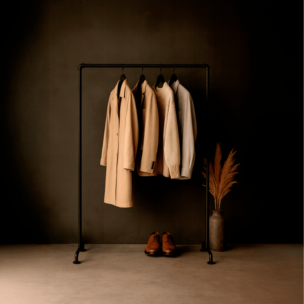 Black Roscoe – Vrijstaand kledingrek van zwarte buizen